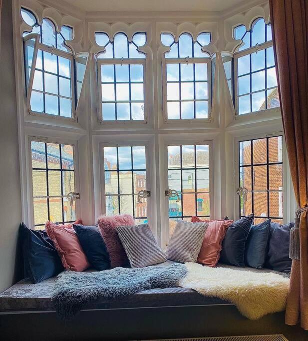 The Most Central Apartment In Canterbury Stunning Interiors, Fully Equipped, City Views And Free Wifi! 외부 사진