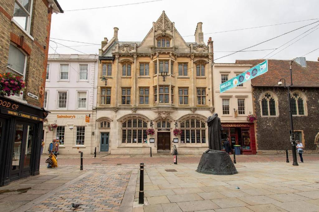 The Most Central Apartment In Canterbury Stunning Interiors, Fully Equipped, City Views And Free Wifi! 외부 사진