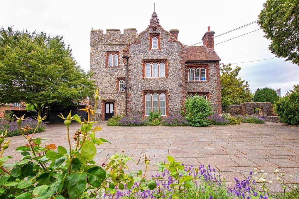 The Most Central Apartment In Canterbury Stunning Interiors, Fully Equipped, City Views And Free Wifi! 외부 사진