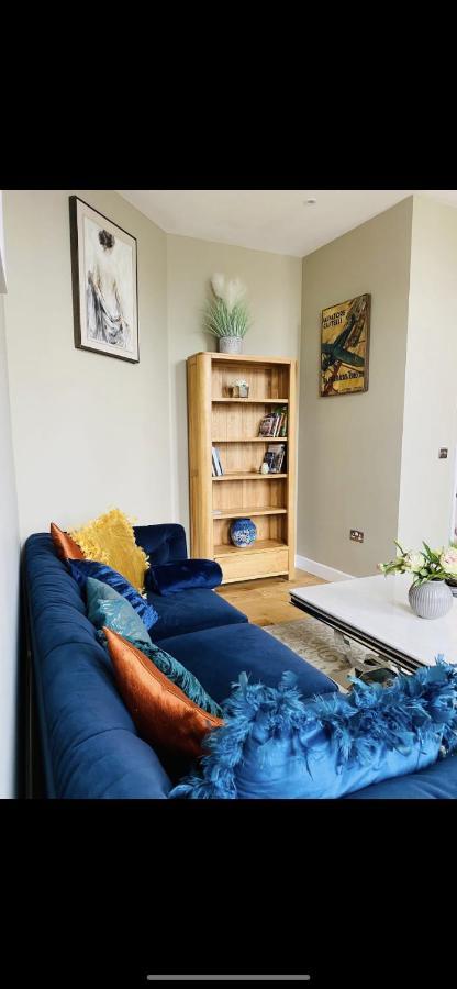 The Most Central Apartment In Canterbury Stunning Interiors, Fully Equipped, City Views And Free Wifi! 외부 사진